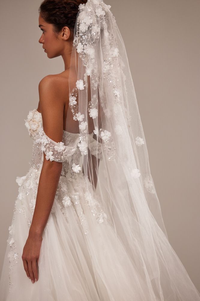 Veil Apollonia Accessories