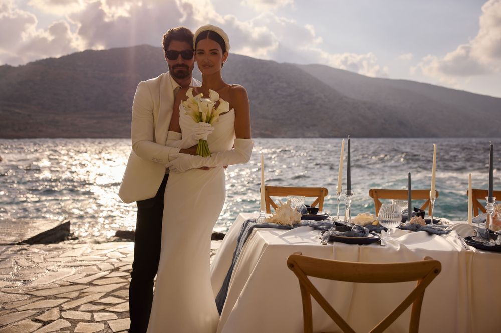 Aveline gloves Accessories